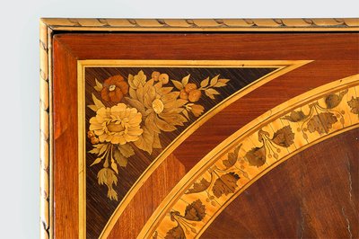 Dessus de table avec tarsia florale - Giuseppe Maggiolini