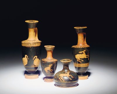 Lécythe attique à figures rouges, fin du 5e siècle av. J.-C., et lécythe miniature, 5e siècle av. J.-C. - Greek