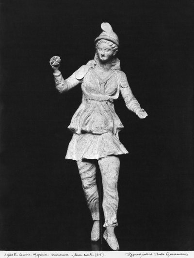 Attis dansant, période hellénistique, seconde moitié du 2ème siècle avant J.-C., de Myrina (terre cuite) - Greek