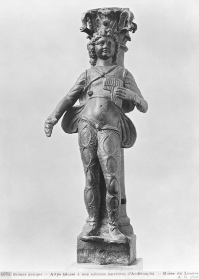 Attis appuyé contre une colonne, période hellénistique (bronze) - Greek