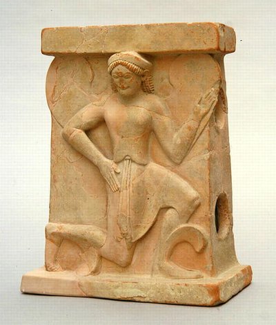 Autel en céramique avec Iris, vers 500 av. J.-C. - Greek