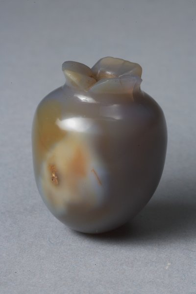 Vase Hellénistique en forme de fruit (calcédoine) - Greek