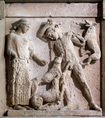 Magna Graecia : métope avec Artémis et Actéon, relief en pierre, Ve siècle av. J.-C. - Greek