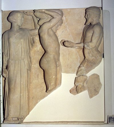 Metope X du temple de Zeus représentant Hercule recevant les pommes d