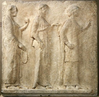 Les Trois Grâces, relief du Passage des Théores, de Thasos, vers 470 av. J.-C. - Greek