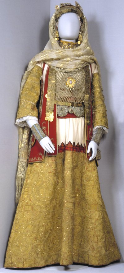 Costume de mariée doré d