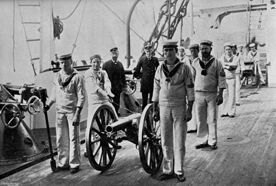 Exercice avec un canon léger à bord du HMS Camperdown, 1895 - Gregory and Co