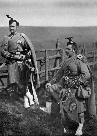 Pipe-Major Reith et Corporal-Piper Reith des London Scottish, 1896 - Gregory and Co