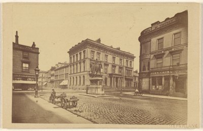 Statue de la Reine et Club House, Glasgow. - H. Macfarlane