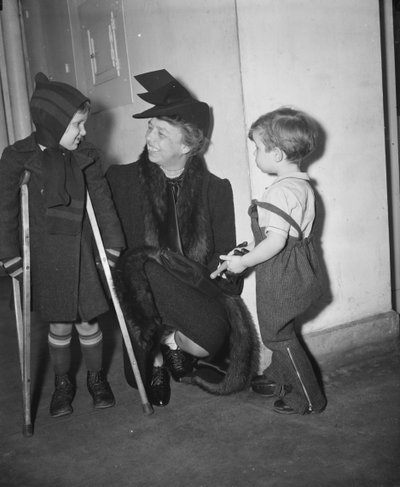 Première Dame Eleanor Roosevelt visitant l