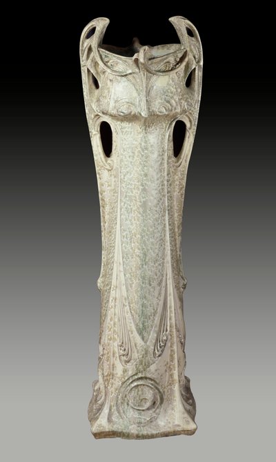 Art Nouveau : Jardinière vers 1902-1903 réalisée par Hector Guimard (1867-1942), 20e siècle. Sèvres, Musée national de la céramique. - Hector Guimard
