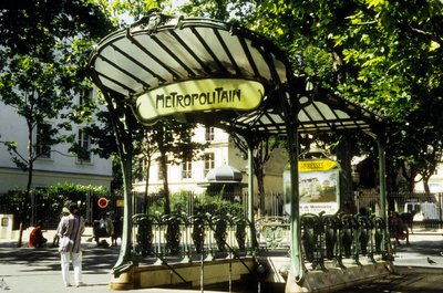 Station de métro Abbesses à Paris, France - Hector Guimard