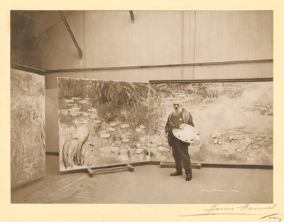 Claude Monet (1840-1926) devant ses peintures 