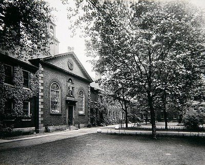 Les maisons de retraite des quincailliers, Kingsland Road, Shoreditch, vers 1910 - Henry Dixon