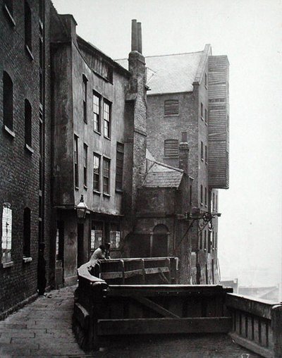 Vue des Figures au Quai de St. Mary Overie, Bankside - Henry Dixon