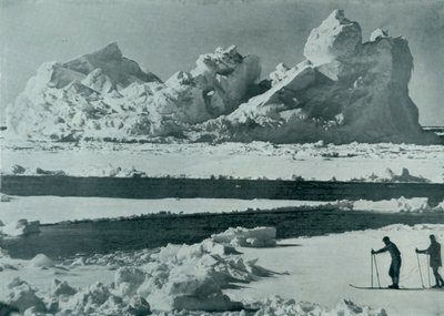 Un iceberg se brisant dans la banquise, vers 1910-1913, 1913 - Herbert Ponting