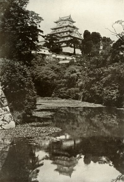 Un vieux château féodal depuis le fossé, 1910 - Herbert Ponting