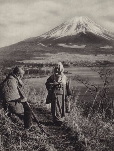 Japon dans les années 1920 : Fuji, la montagne la plus sacrée du Japon - Herbert Ponting