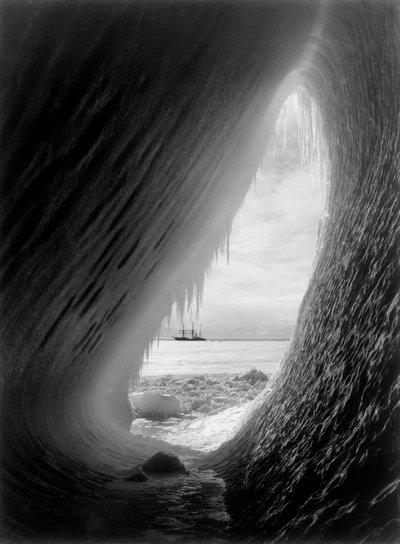 Le Terra Nova dans le détroit de McMurdo, Antarctique, 1911 - Herbert Ponting