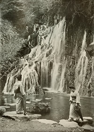 La cascade des bijoux tombants à Yumoto, 1910 - Herbert Ponting