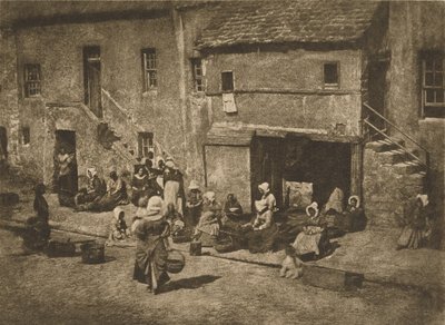 [Femmes et enfants appâtant les lignes, Fishergate, St Andrews] - Hill and Adamson