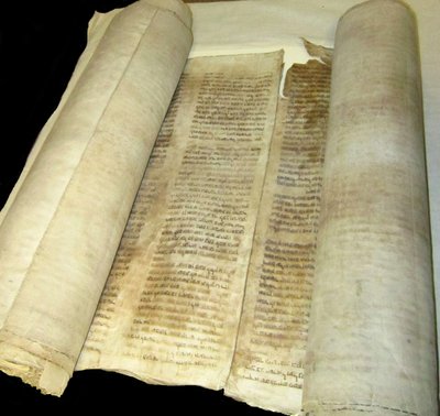 Rouleau de Torah de la communauté juive de Kaifeng, Chine - Historical Document