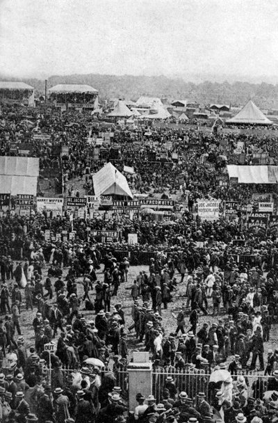 Foules le jour du Derby, Epsom Downs, Surrey, vers 1922 - Horace Walter Nicholls