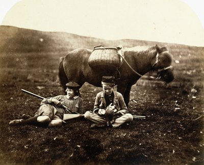 Charlie et Peel Ross avec un cheval après une chasse, vers 1856-1859 - Horatio Ross