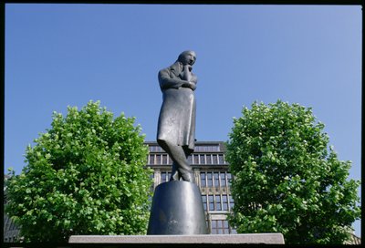 Monument à Heinrich Heine (1797-1856) 1926-33 - Hugo Lederer