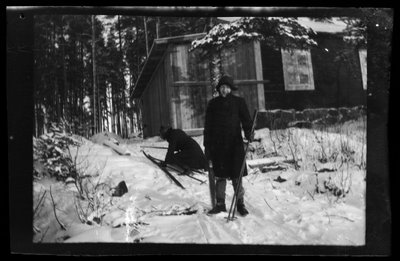 Arne Homén et Guido Simberg et leurs skis - Hugo Simberg