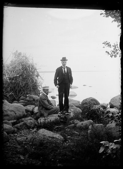 Johannes Andersin et Magnus Adrian Gadd au Midsummer Festival - Hugo Simberg