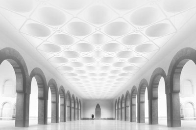 Grand hall avec arcades - Hussain Buhligaha