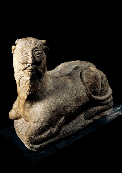 Art ibérique : Bicha de Balnitrogen, un taureau avec une tête humaine. Sculpture en pierre d