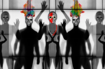 Réflexion sur les personnages masqués - Igor Shrayer