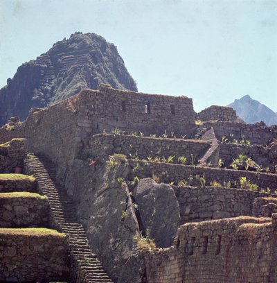 Ruines des bâtiments en terrasse de la citadelle à Machu Picchu - Incan