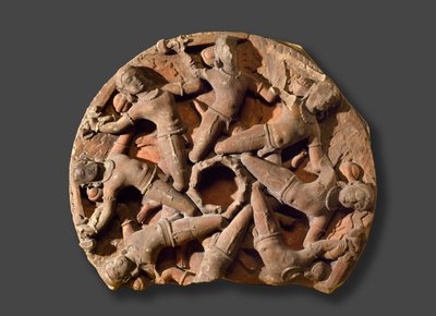 Rondelle de plafond avec huit guerriers armés entrelacés, Rajasthan du Sud - Indian School