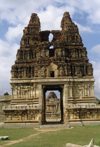 Tour de la porte est du Temple de Vittala - Indian School
