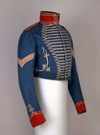 Veste courte à grenouillères en grande tenue d