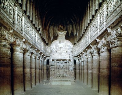 Intérieur de la grotte 26 - Indian School