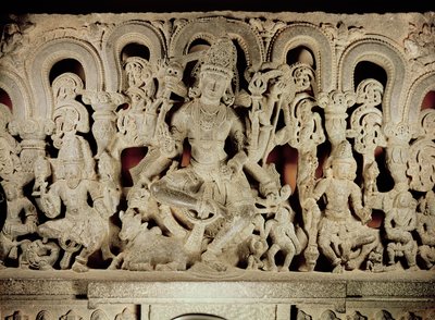 Linteau représentant la trinité hindoue, de Warangal, Andhra Pradesh, dynastie Kakatiya - Indian School