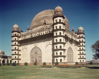 Vue du Gol Gumbaz, mausolée de Mohammed Adil Shah II (1627-57) construit en 1659 - Indian School