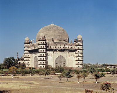 Vue du Gol Gumbaz, mausolée de Mohammed Adil Shah II (1627-57) construit en 1659 - Indian School