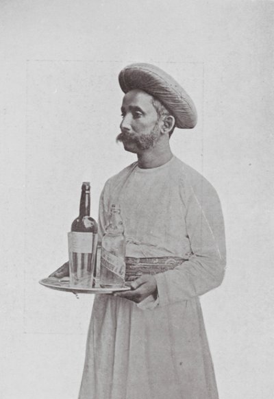 Bombay / Mumbai : Le garçon de table (photo n/b) - Indian photographer