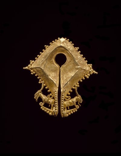 Pendentif avec deux chèvres, peuples de l