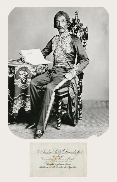 Portrait de Raden Saleh et sa carte de visite, vers 1850-70 (photo et gravure en noir et blanc) - Indonesian School
