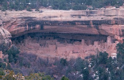 Palais des falaises dans le parc national de Mesa Verde situé dans le coin sud-ouest du... - Ira Block