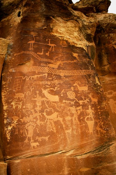 Site de pétroglyphes de la grue du Canada dans le canyon de Nine Mile - Ira Block