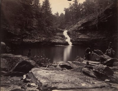 Lula Lake et Upper Falls sur Rock Creek, près de Lookout Mountain, Géorgie, 1864-65 - Isaac H. Bonsall