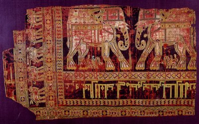 Art islamique : Suaire de Saint Josse. Tissu de soie, 901 après J.-C. De l