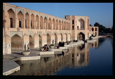 Le pont-barrage de Khaju, période safavide - Islamic School